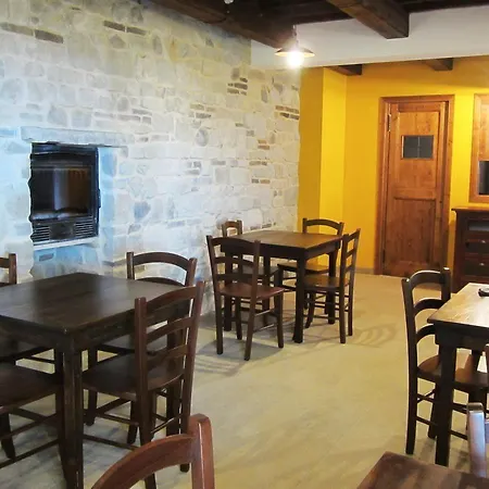 Alloggio per agriturismo Della Rocca *